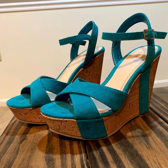 Fiona Wedges Platform Women's Sandals - Picture 1 of 4